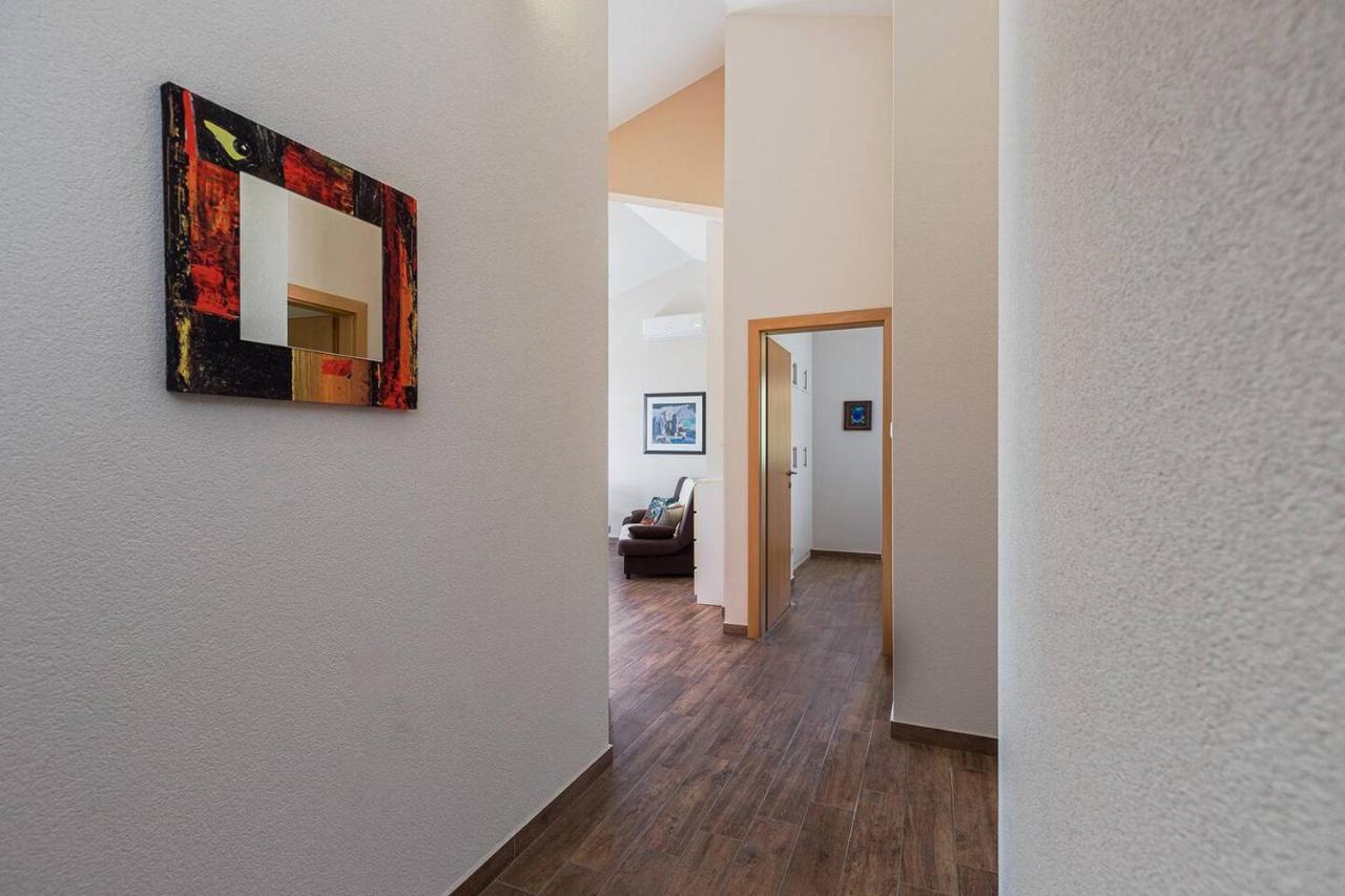 E&T Apartments With A Beautiful Pool ラバック エクステリア 写真