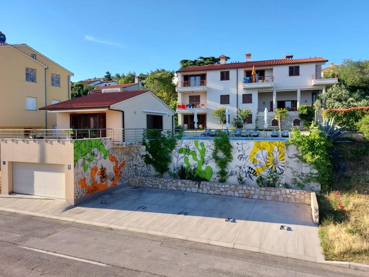 E&T Apartments With A Beautiful Pool ラバック エクステリア 写真