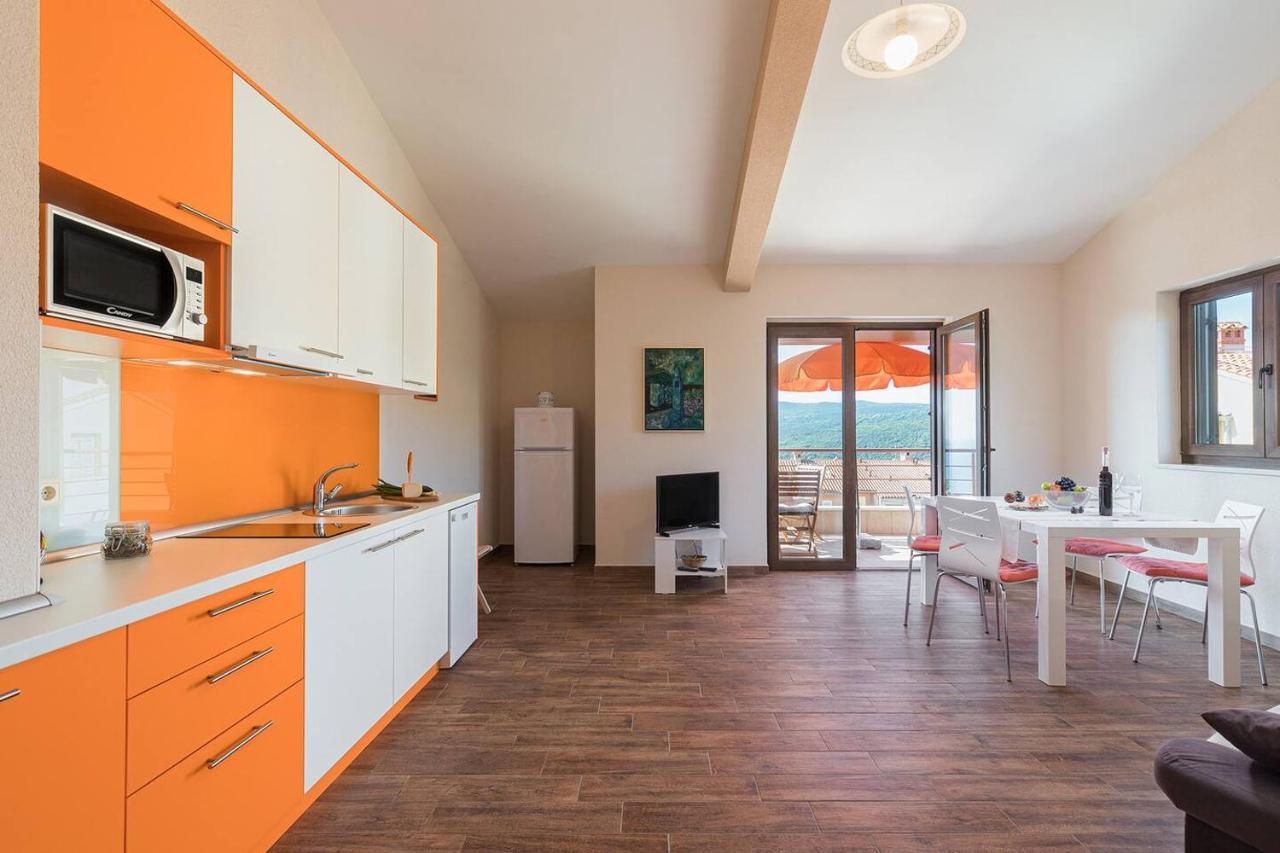 E&T Apartments With A Beautiful Pool ラバック エクステリア 写真