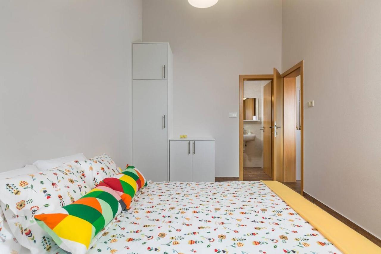 E&T Apartments With A Beautiful Pool ラバック エクステリア 写真