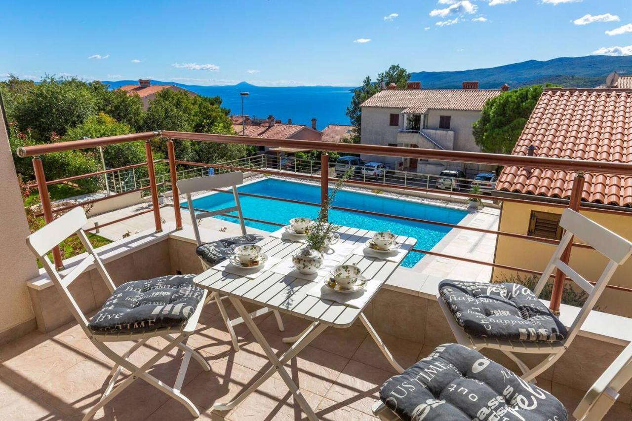 E&T Apartments With A Beautiful Pool ラバック エクステリア 写真