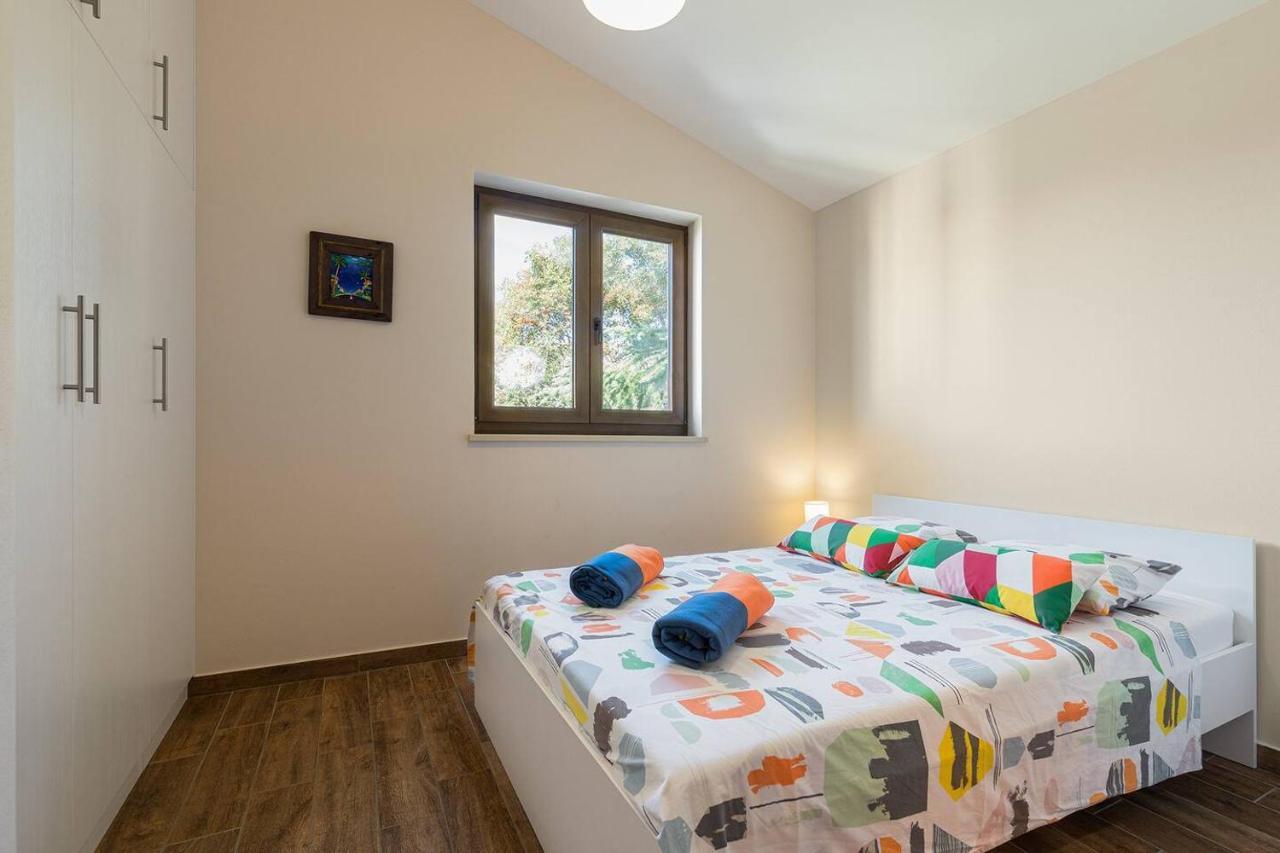 E&T Apartments With A Beautiful Pool ラバック エクステリア 写真